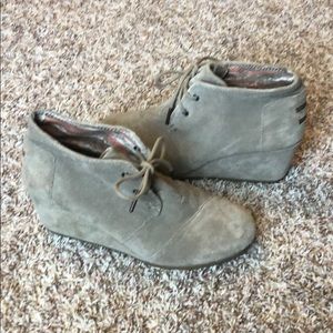 Toms Desert Wedge Booties